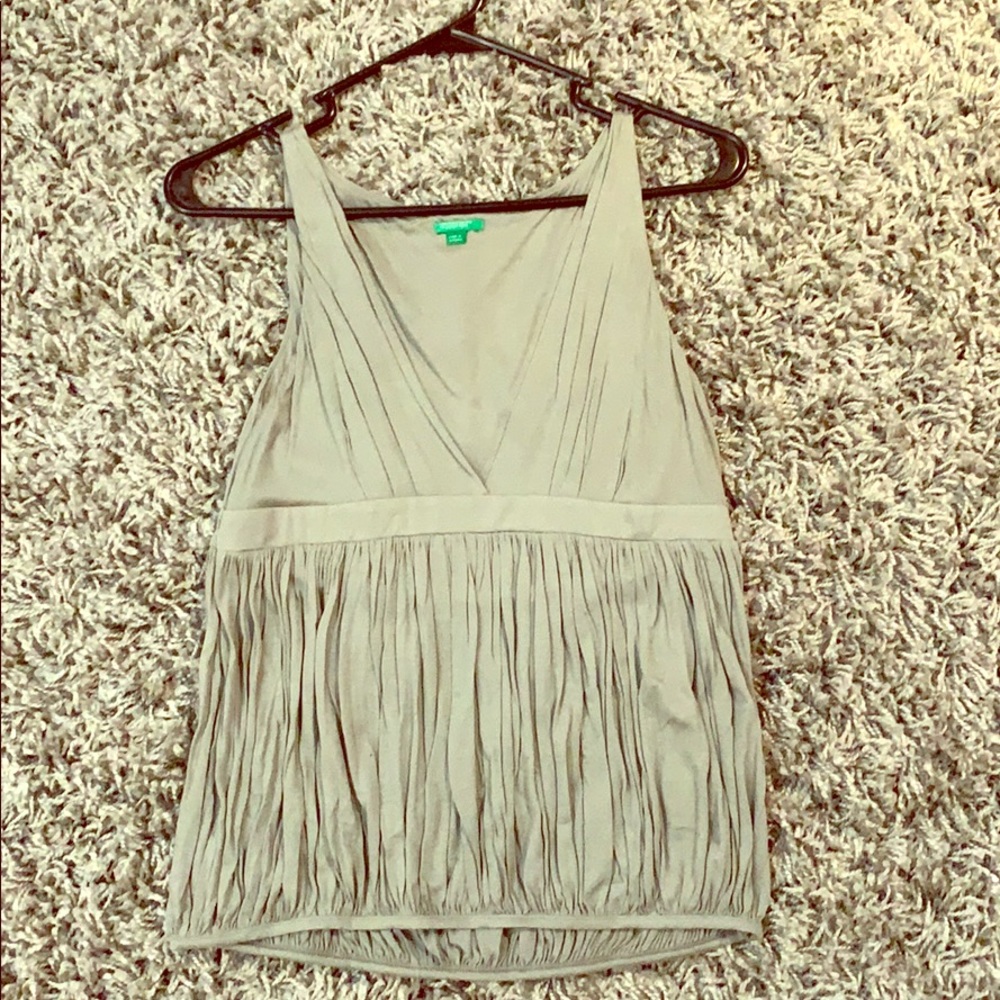 V-neck Gray blouse